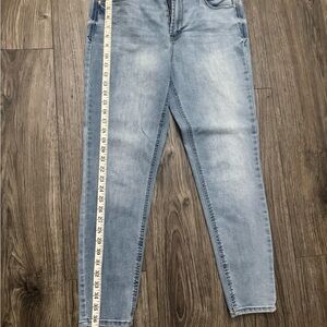 Kensie Light Blue Skinny Jeans